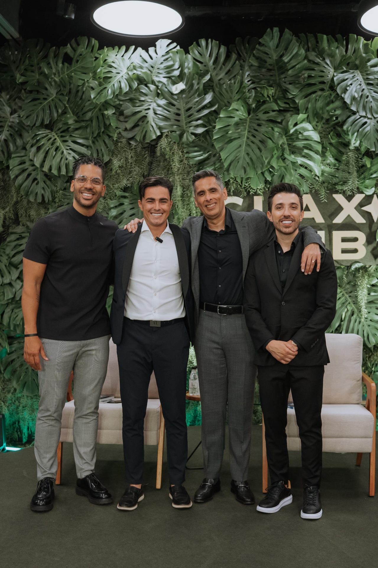 Bruno Henrique com Flavio Augusto, Joel Jota & Caio Carneiro